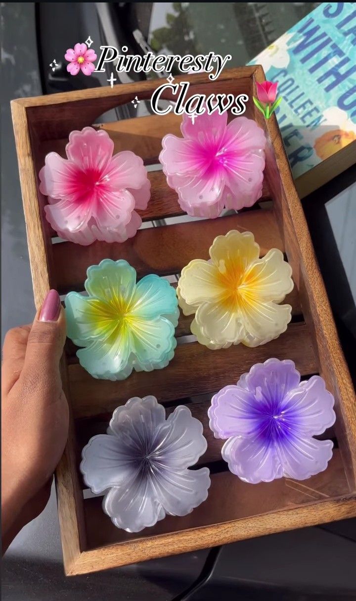 Pinteresty Floral Hair Claws Set